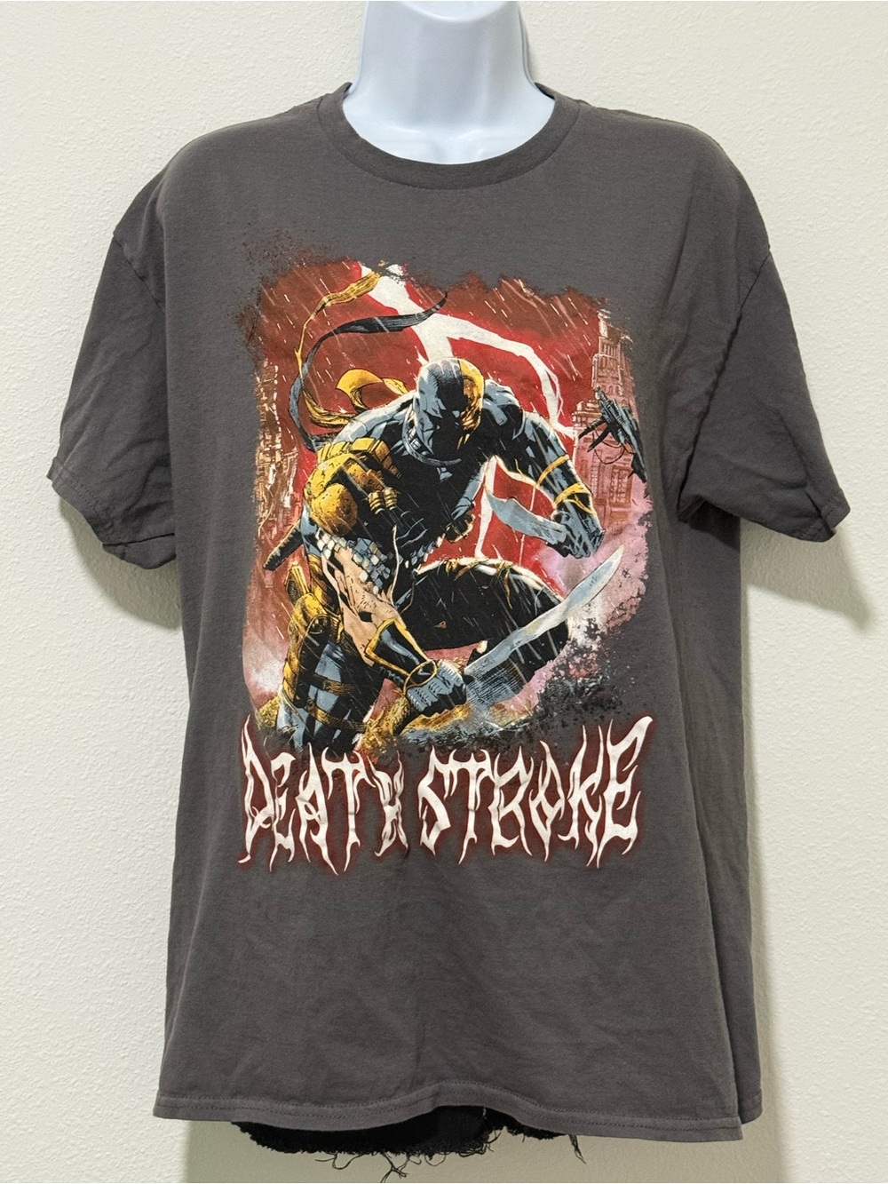 dark gray DC DeathStroke graphic tee